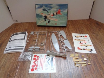 Classic Airframes 1/48 Mitsubishi A5M4 Claude #427 Ersatzteile oder Reparatur