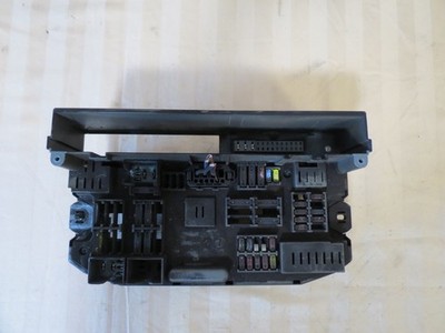 07-14 BMW e70 e71 X5 X6 Power Distribution Engine Relay Fuse Box 9145115-01