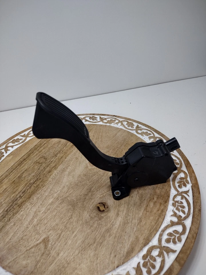 10-12 LEXUS HS250H GAS PEDAL ACCELERATOR OEM - Image 2 of 4