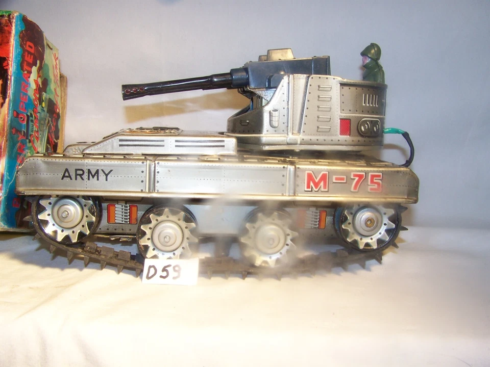 D59 1950s (Japan) FIRING CANNONS ANTI-AIRCRAFT M-75 ARMY TANK Toy - Image 3 of 4