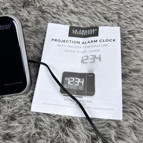 La Crosse Technology Projection Alarm Clock with Indoor Temp Tested W85923V4 - Picture 3 of 7