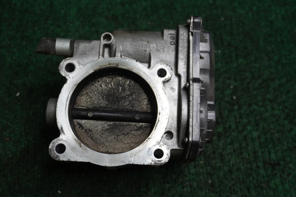 Nissan NV2500 2017 4,0 L carrocería del acelerador OEM 161197S001 Foto 2 de 4