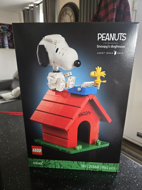 LEGO Ideas 21368 Peanuts Snoopy's Doghouse Complete Set New Sealed
