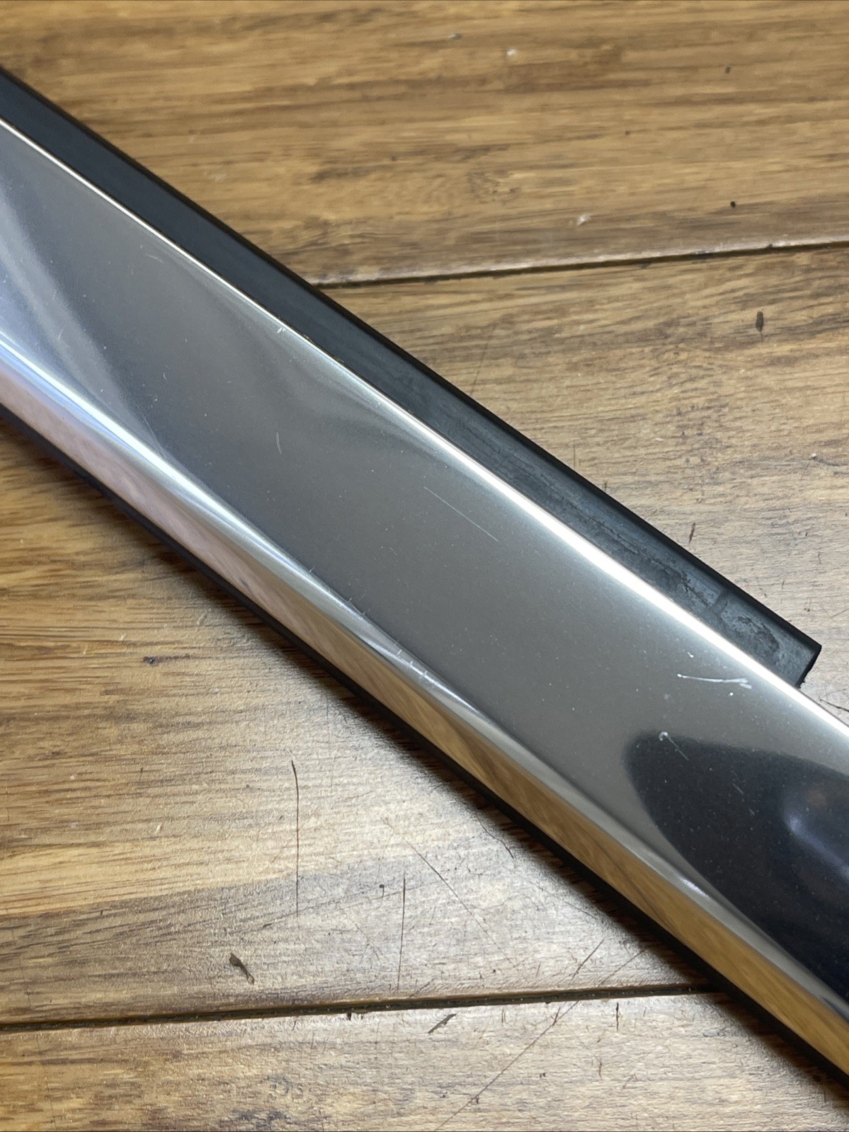 2012-2023 Rolls Royce Dawn RR6 Right Door Trim Outer Weatherstrip OEM *NOTE*