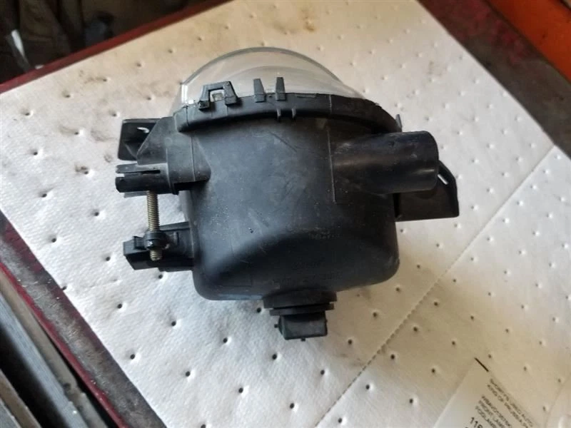 Luz de estacionamiento/esquina de pasajero sedán antiniebla para BMW 323i 581741 06-08 Foto 2 de 4