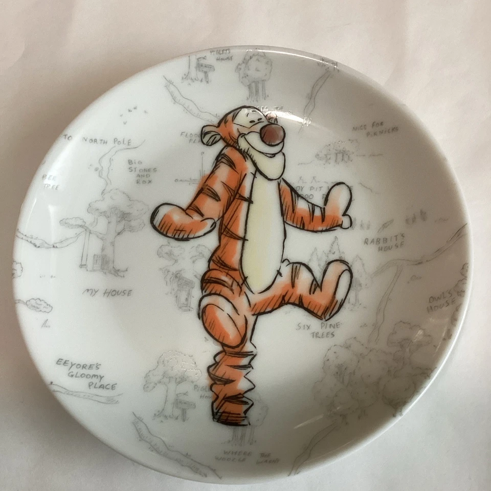 Disney Winnie The Pooh & Friends Appetizer Dessert Plates Set Of 4 Whimsical New - Image 4 of 4