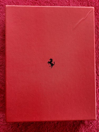 Diario Ferrari Leather 2018 en caja cuero rojo impresionante como nuevo raro - Imagen 11 de 12
