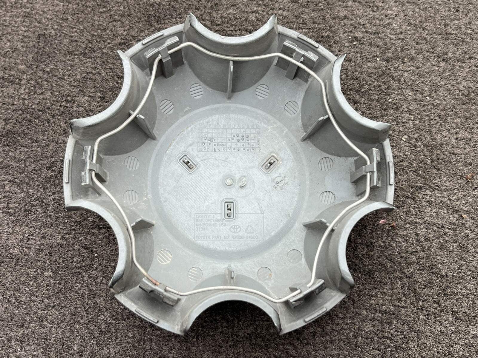 16 17 18 19 Toyota Tacoma TRD Alloy Wheel Charcoal Center Cap 4260B-04060