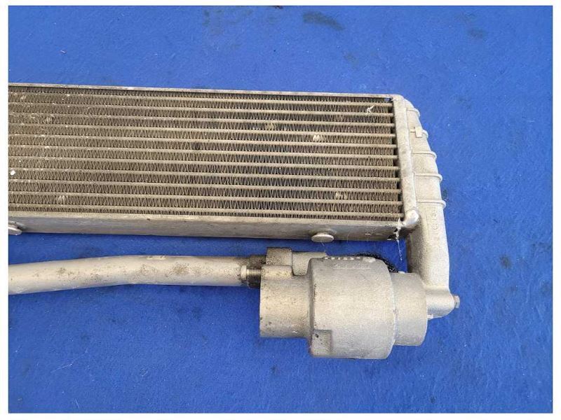 2014 Audi R8 V10 Coupe Driver Left LH Engine Oil Cooler 2136