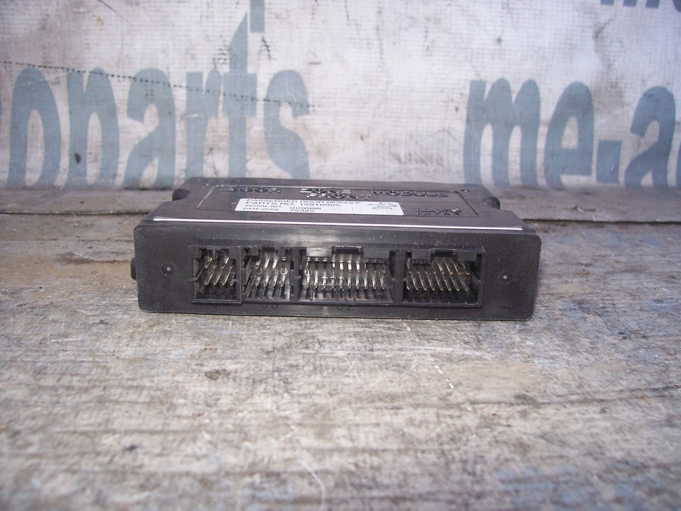 Módulo de puerta lateral del pasajero delantero derecho Cadillac STS 2005-2011 15910995 Foto 3 de 4