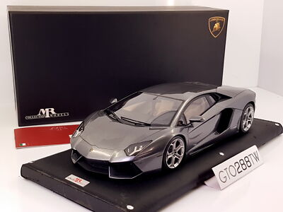 MR 1:18 scale Lamborghini Aventador LP700-4(Grigio Estoque - Grey