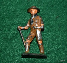 BOY SCOUT -         c.1940' s BARCLAY LEAD BOY SCOUT FIGURE