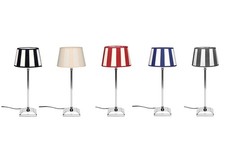 Lampada Da Tavolo Design Con Paralume A Strisce E Base In Alluminio Cromato