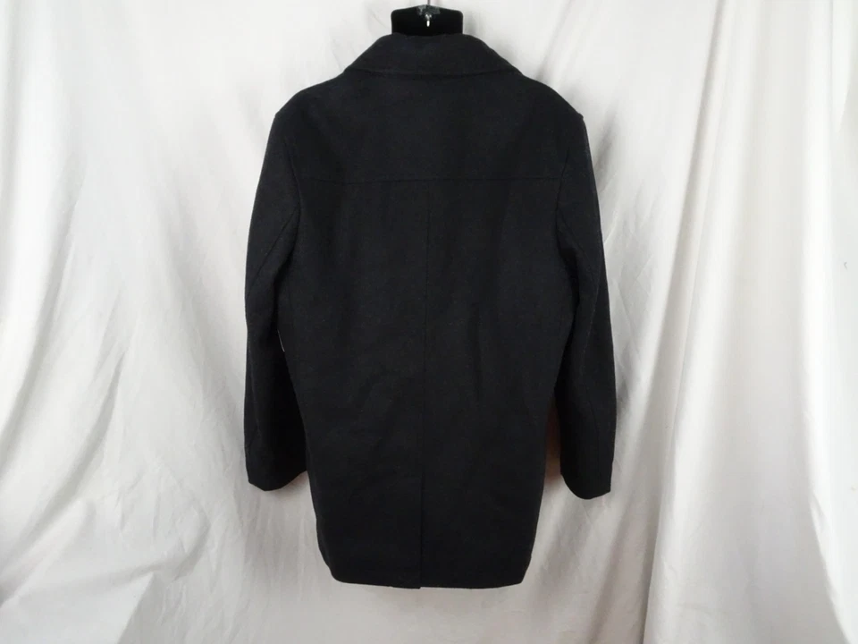 Roundtree & Yorke Luxurious Wool Men Coat Size M - Image 2 of 4