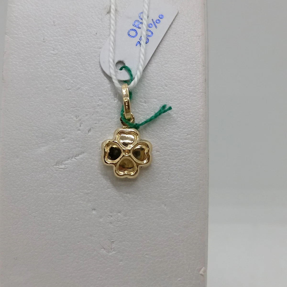 Collana con ciondolo a forma di quadrifoglio in oro 14k