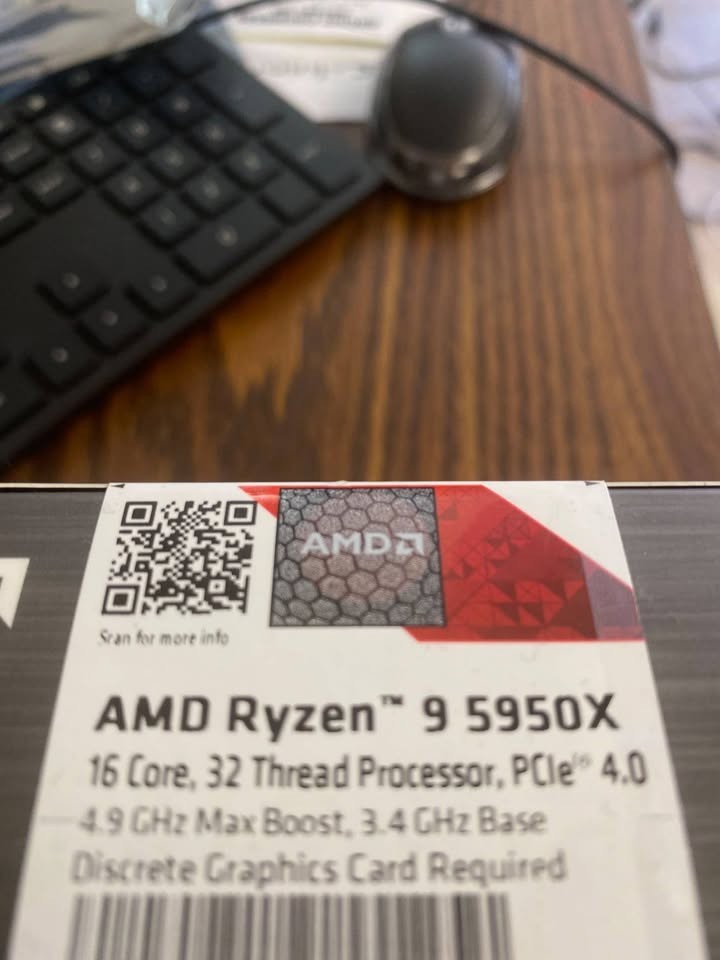 AMD Ryzen 9 5950X Desktop Processor (4.9GHz, 16 Cores, Socket AM4
