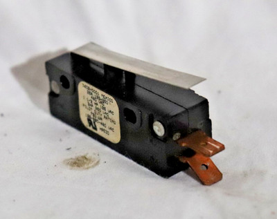 308-1166 Cummins Onan Snap Action Lever Switch Microswitch 308