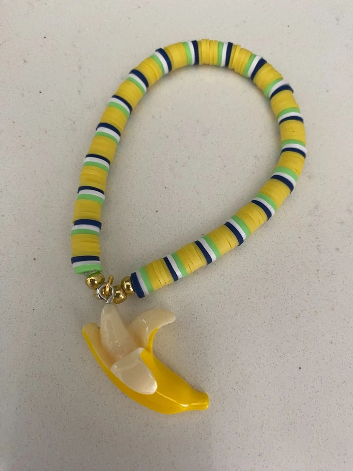 Juego de 4 brazaletes Savannah Bananas para mujer - dije de béisbol amarillo - dije de plátano Foto 3 de 4