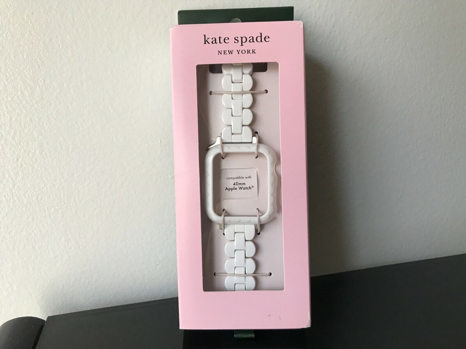 Kate Spade Apple Watch White Scalloped Ceramic 38/40mm Bumper & Band Set  NWT | eBay