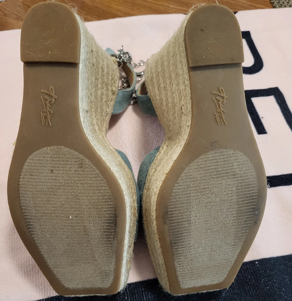 Blue Chain Lock Heels - Image 3 of 4