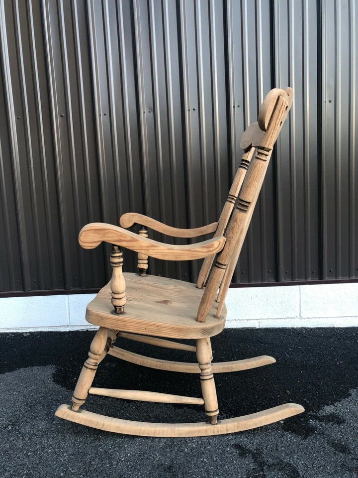 MADERA MACIZA ANTIGUA/VINTAGE MECEDORA, MECEDORA, PARCIALMENTE RESTAURADA Foto 4 de 4