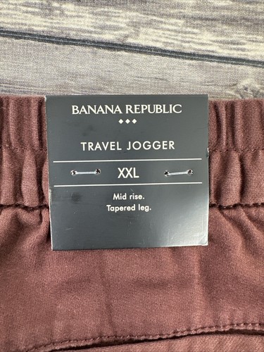 Nuevo Jogger de Viaje Banana Republic Para Hombres Talla XXL Borgoña Calce Cónico Relajado - Imagen 12 de 18