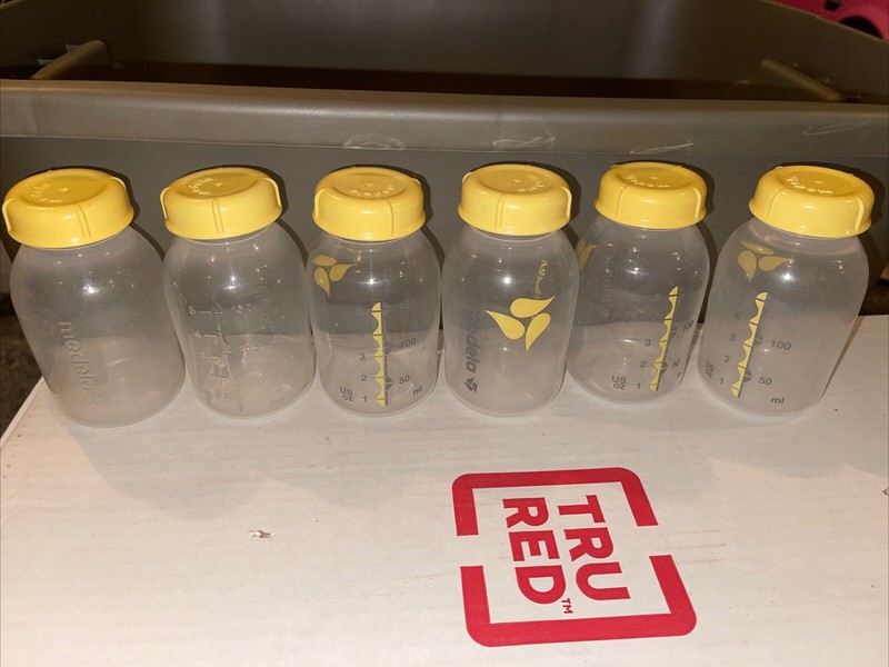 Lot of 6 Medela 5 ounce bottles