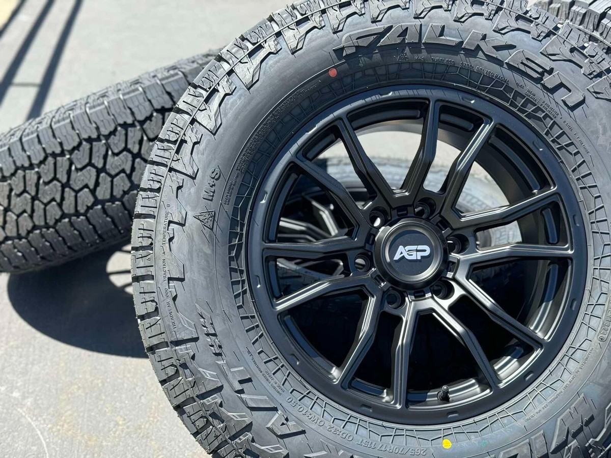 ジ*2様 265/65R17 2024年 MAD VANCE PCD139.7プ s-l1200.jpg
