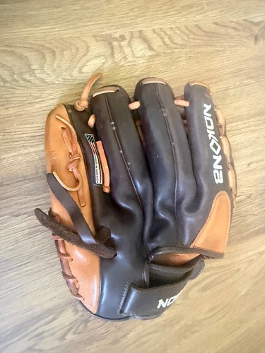 nocona fastpitch softball gloves