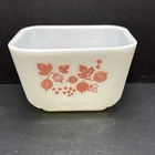 VTG Pyrex Pink Gooseberry 1.5 Pint 0502 Refrigerator Dish NO LID