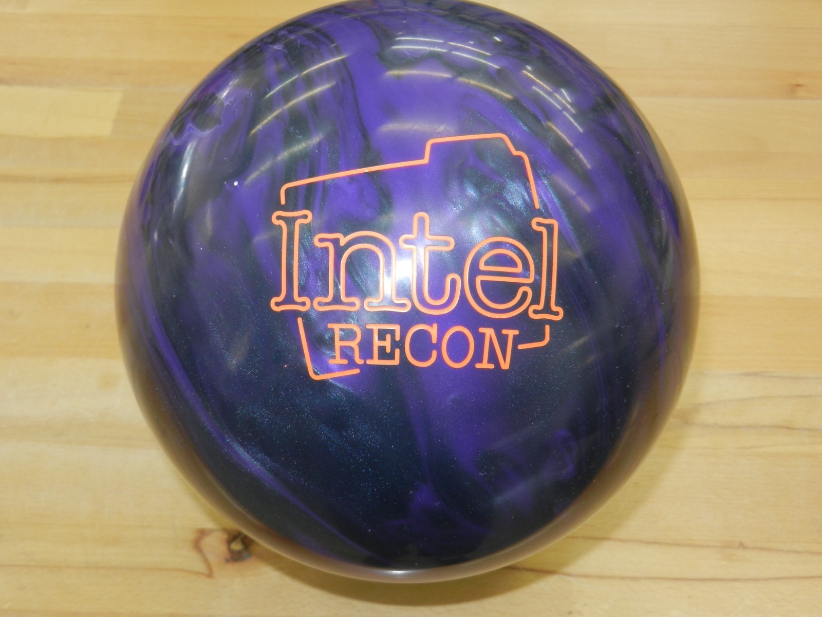 NIB 14# Radical Intel Recon Bowling Ball w/Specs of 14.4/3-4