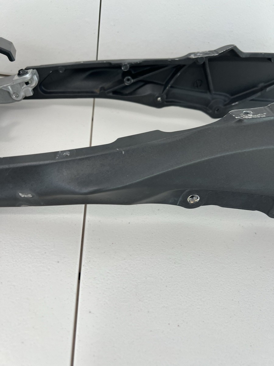 2016 - 2020 16 17 18 Kawasaki Ninja Zx10r Oem Rear Subframe Back