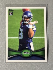 2012 Russell Wilson Topps #165B Waiter Hand Green Field Background RARE Rookie