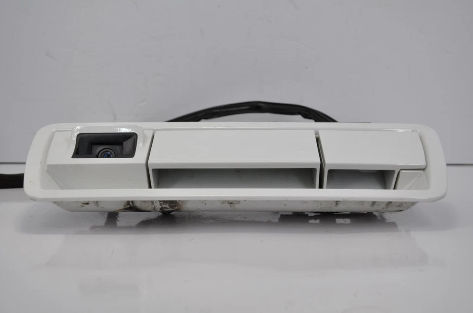 🚘✅ 2006 - 2012 NISSAN ARMADA Rear Trunk Tailgate Handle Camera WHITE OEM - Image 3 of 4