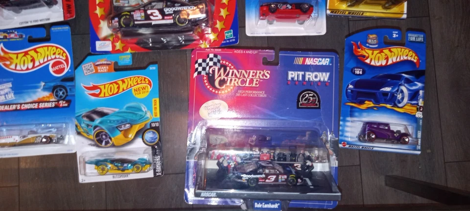 🔥 Lote de 23 artículos de Hot Wheels + coleccionables de NASCAR de Dale Earnhardt | Disney Pixar, Foto 2 de 4