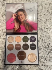 OFRA X HOT MESS MOMMA Mini Mix Face Palette - Unconditional