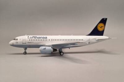 JFox JF-A319-019 Lufthansa Airbus A319-100 D-AILY Diecast 1/200 Model Airplane