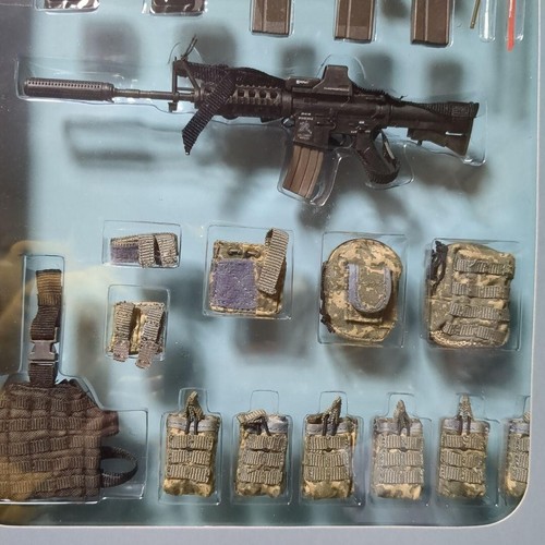 Hot Toys U.S.ARMY 10th MOUNTAIN DIVISION SNIPER 1/6 Action Figure - Picture 11 of 15