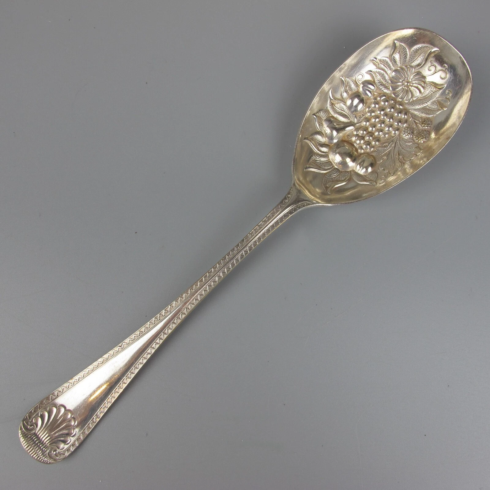 Large Serving Spoon. Silver plated. Shell handle. 19THC antique / vintage. 8.25"
Opens in a new wind