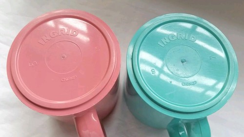 Pair of Vintage Ingrid Chicago Mid Century Stackable Cups/Mugs Pink & Turquoise - Picture 5 of 7