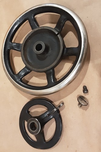 Antike weiße rotierende USA Nähmaschinenteile - Bild 4 von 32