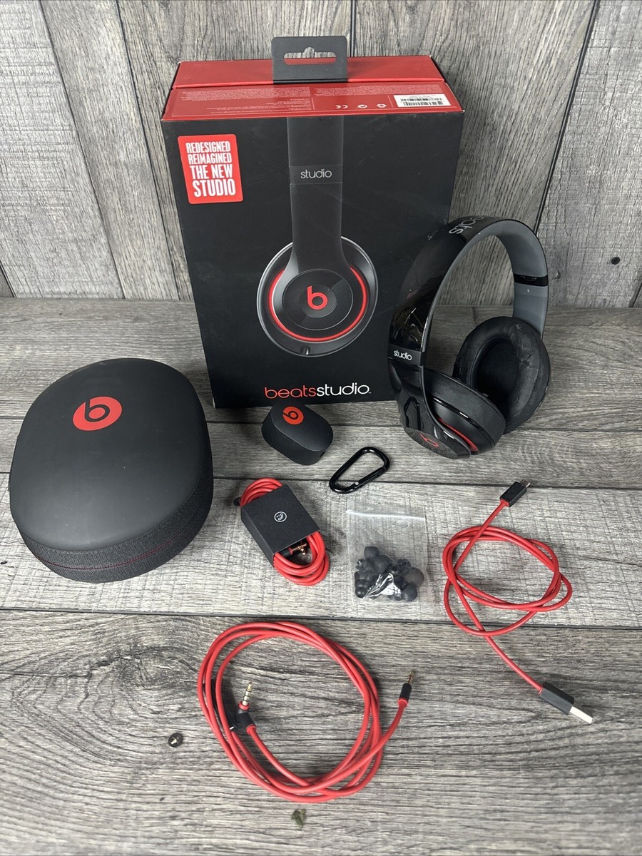 Beats by Dr. Dre Studio Headphones In Box- Black/Red Noise Beats by Dr. Dre Studio Headphones In Box- Black/Red Noise