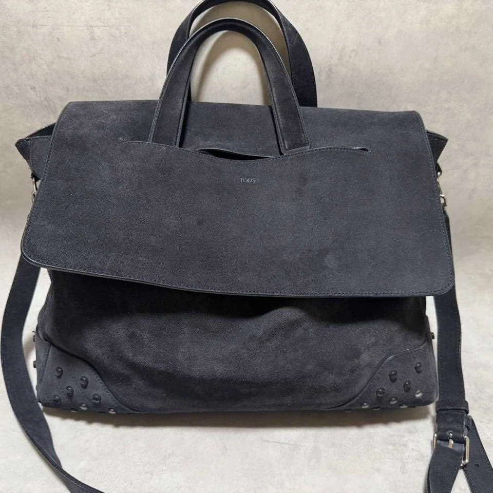 Bolso de Negocios TOD'S Mediano Tachuelas Gamuza Cuero Negro Para Hombre USADO DE JAPÓN Foto 2 de 4