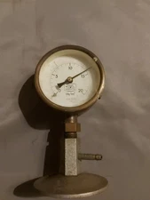 Vintage pressure gauge. Griffin Vintage Scientific equipment Lab Untested