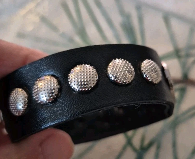 Nike Black Leather, Metal Snap Bracelet 2 Snaps (7 Or 8 Inch) - Image 3 of 4