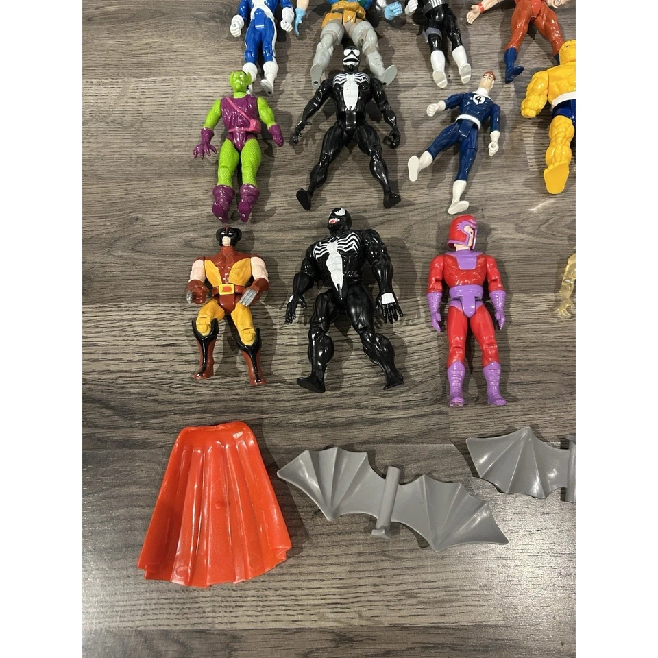 Lote de figuras de acción Marvel Superheroes de la década de 1990 - Toy Biz X-Men, Spider-Man, Venom + Foto 3 de 4
