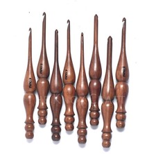 THE KNOX CRAFT Wooden Crochet Hook Set of 7 4mm  10mm   7, Brown