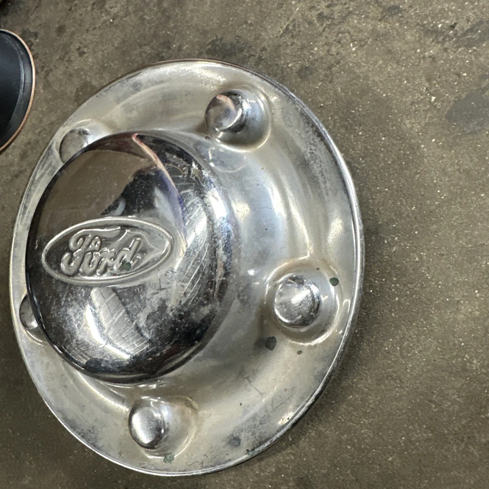 Cubierta de cubo de tapa de llanta central de fábrica OEM 5 orejetas Ford F150 YL34-1A096-CB Foto 3 de 4