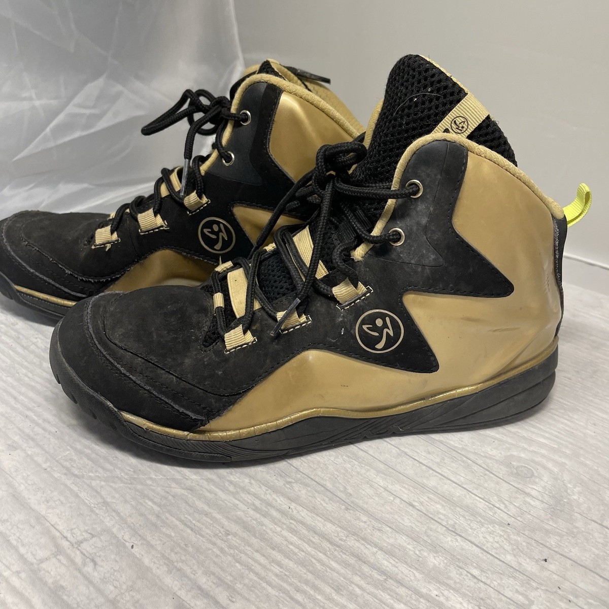 Women's ZUMBA Energy Pop Boom High Top Size 10 Gold and  Black