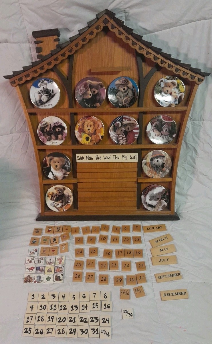 Danbury Mint Boyds Bears Perpetual Calendar Wooden Display w